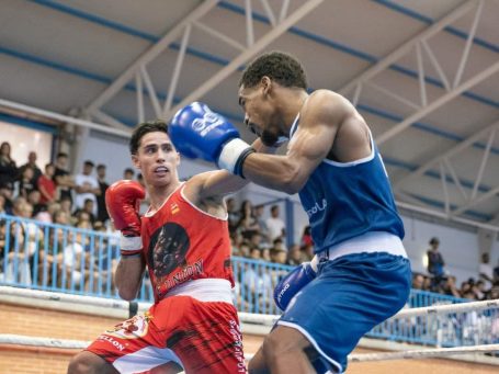 carlos martinez boxeando